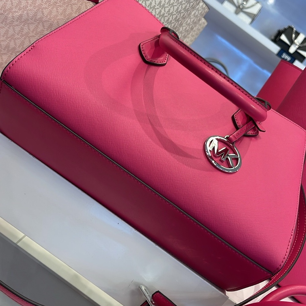 Michaela Kors Sheila Medium Faux Saffiano Leather Satchel
Dragonfruit 
NWT - Picture 14 of 16